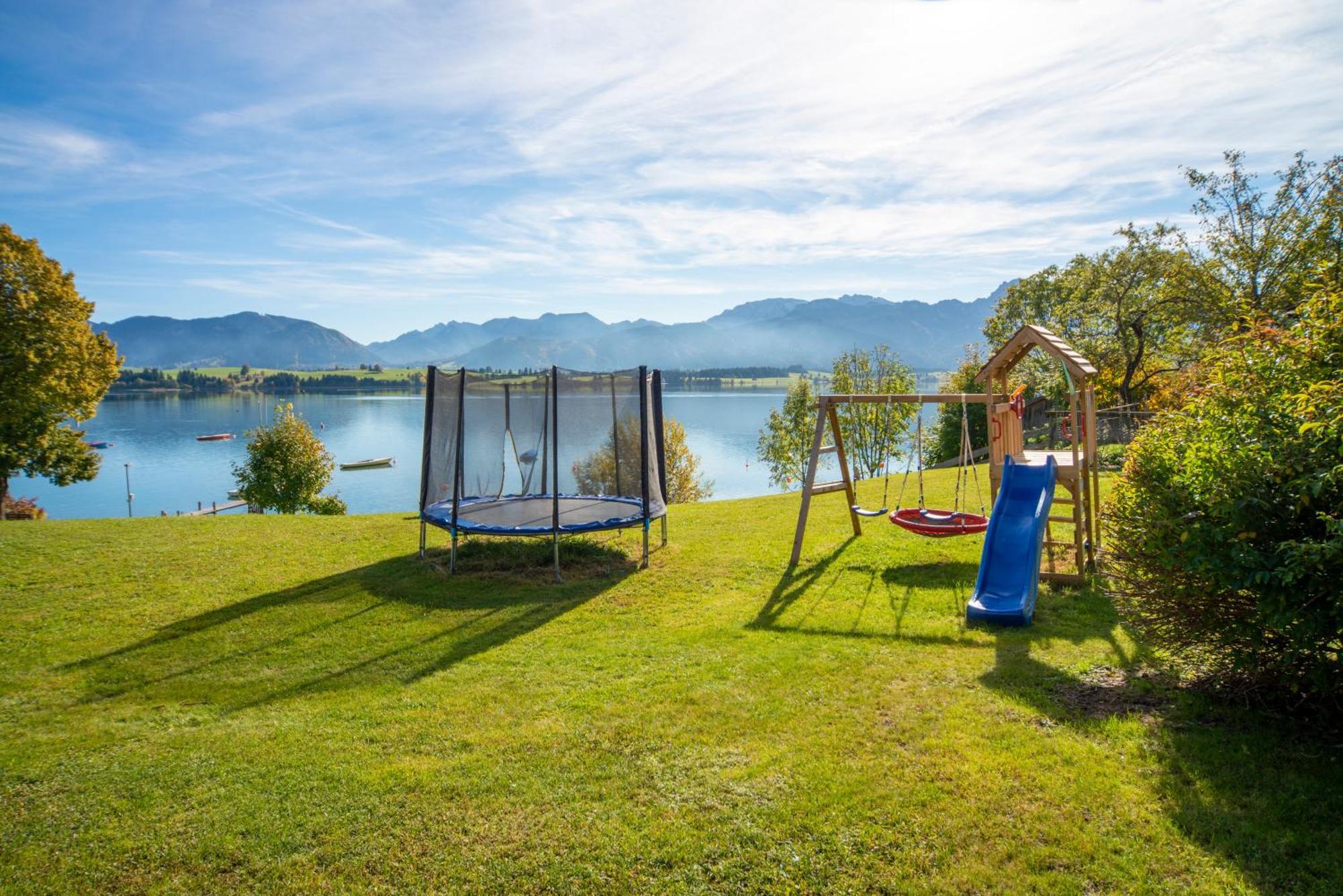 Seehotel Und Appartements Schnoeller Rieden Dış mekan fotoğraf