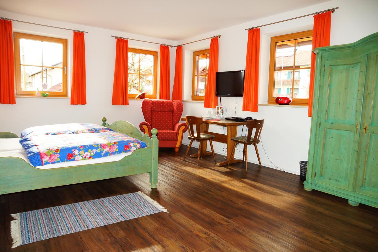 Seehotel Und Appartements Schnoeller Rieden Dış mekan fotoğraf
